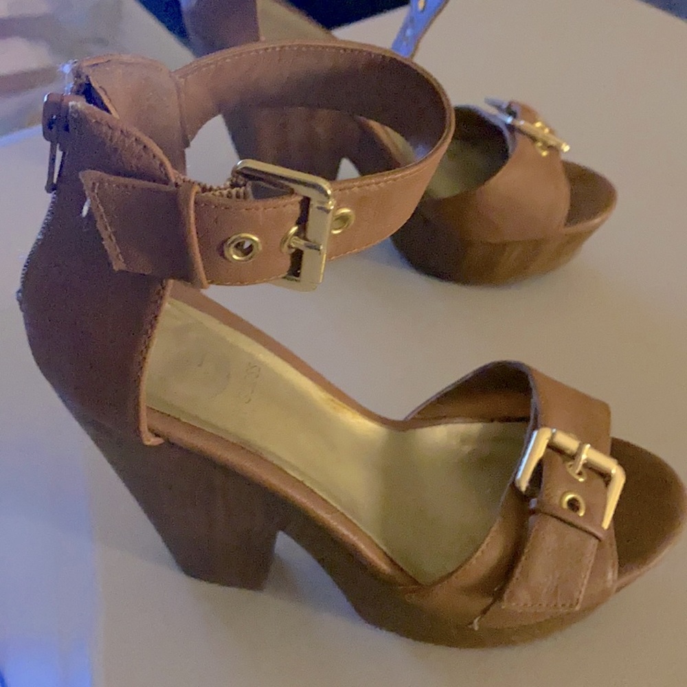 Guess Sandal